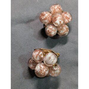 Vintage Cluster Bead Clip-On Earrings White/Gold Glitter Swirl Retro Statement J